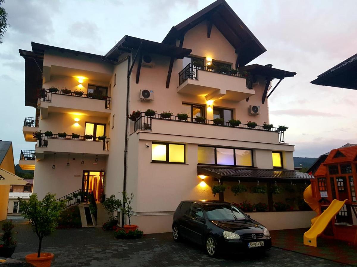 Hotel Buchenland Gura Humorului Exterior foto